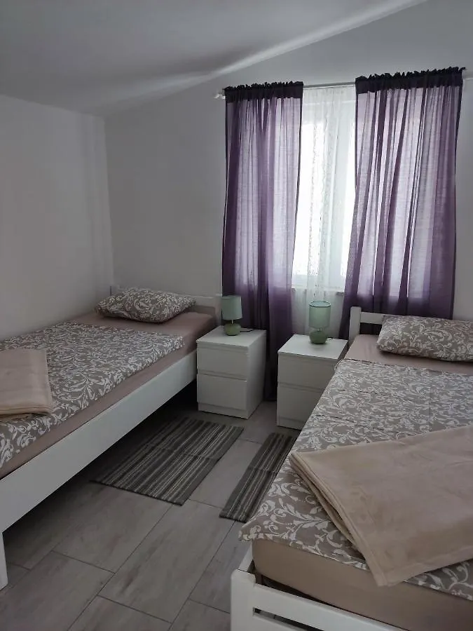Apartmani Ima Rovanjska