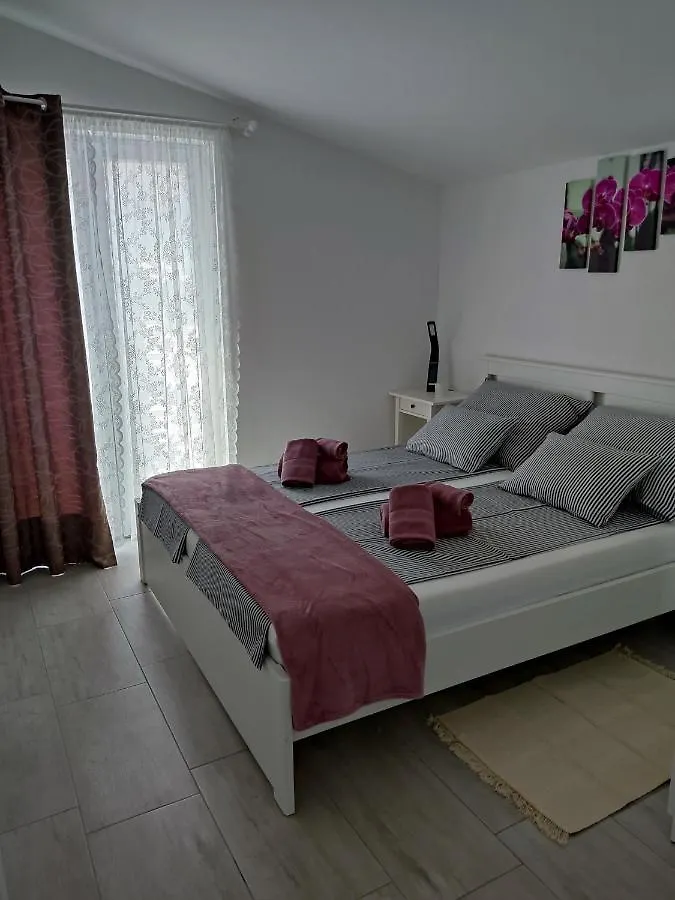 Apartment Apartmani Ima Rovanjska